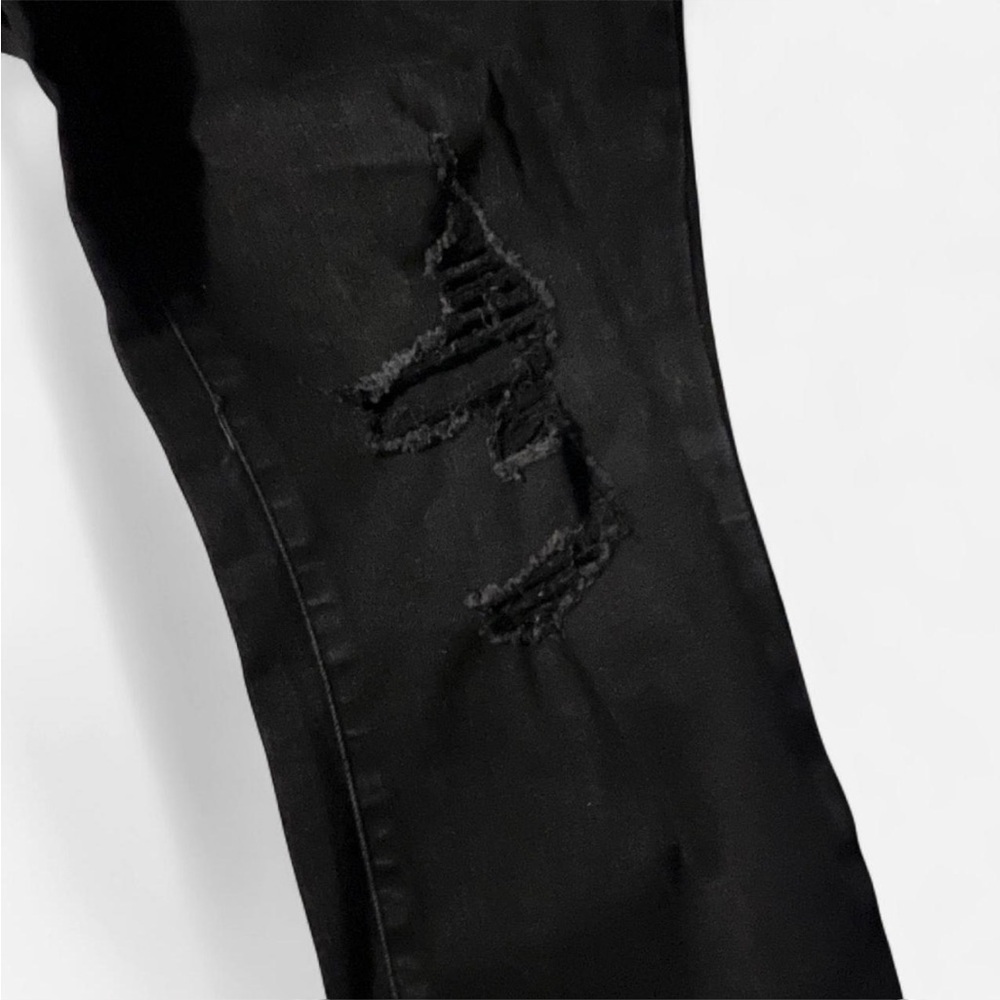Universal Thread Black Skinny Jeans Distressed Hem, Sz 14/32R - Picture 4 of 8